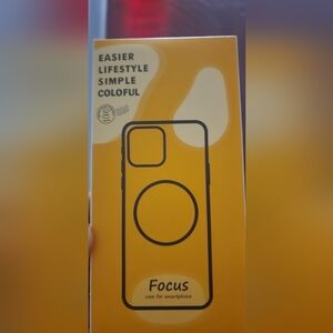 Yellow Smartphone Case with Focus Design